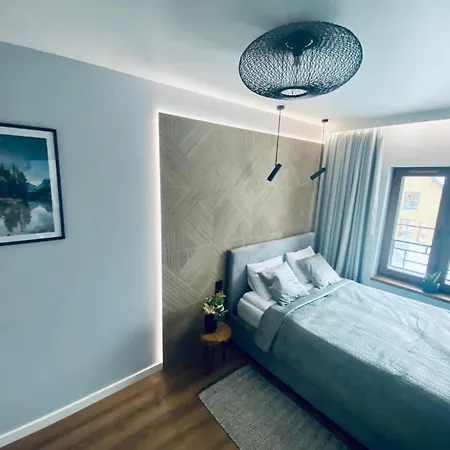 N&b 斯克拉斯卡波伦巴