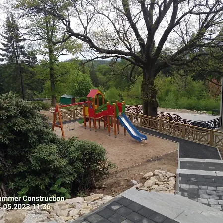 N&b 斯克拉斯卡波伦巴